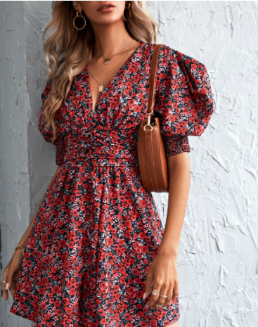 Vestido con estampado floral, espalda fruncida y mangas abullonadas
