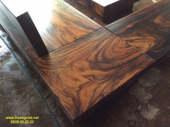 Sofá de madera maciza