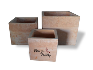 Macetas de terracota cuadradas