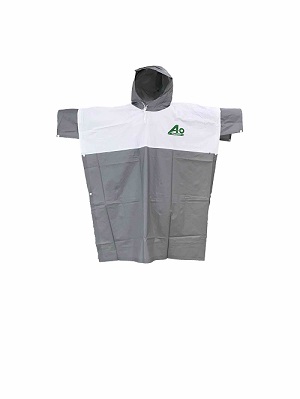 Impermeable con alas de murciélago para niños