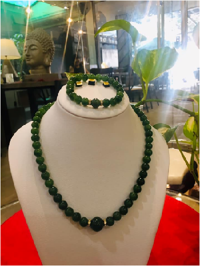 Productos de Jade hechos de Jade genuino