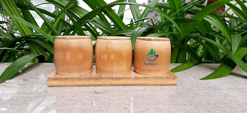 Caja de especias de bambú