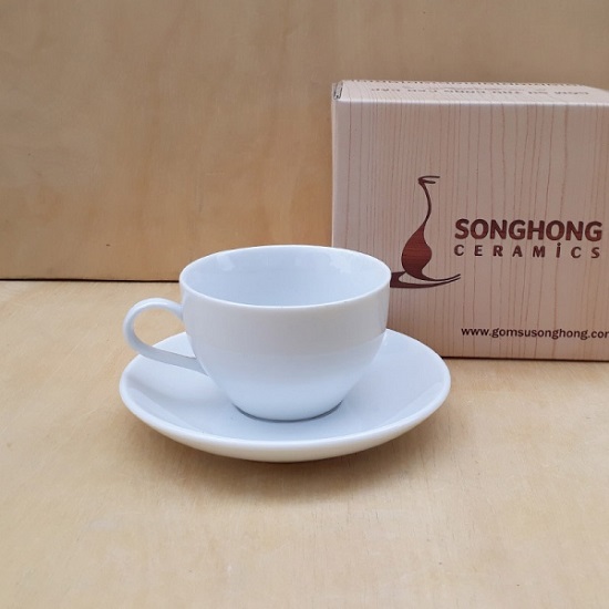 Taza de té blanco