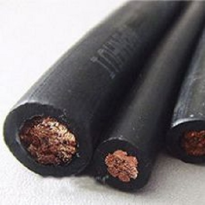 Cable de alimentación cubierto de goma