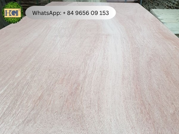 Madera contrachapada delgada