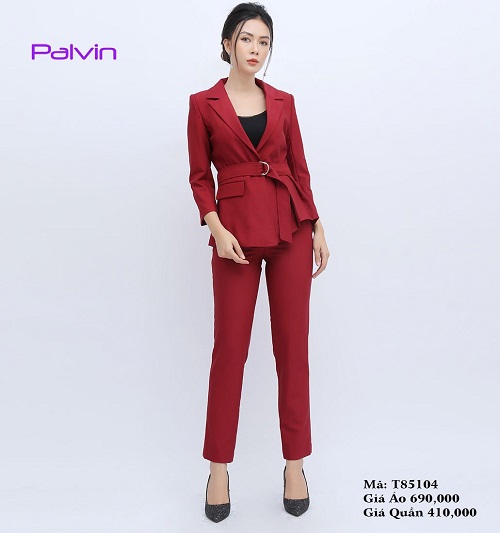 Traje de mujer