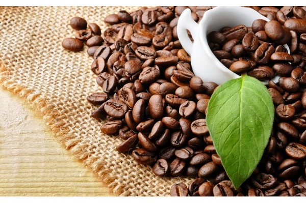 Granos de café Arábica tostados