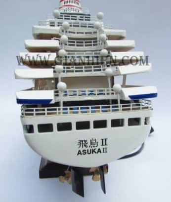 Modelo de barco Asuka 11