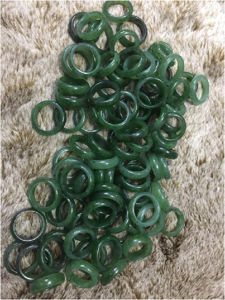 Anillo de jade