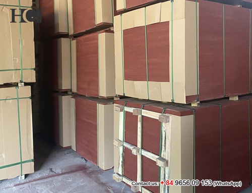 Contrachapado de construcción