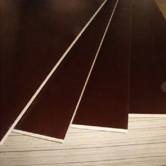 Madera laminada recubierta de película