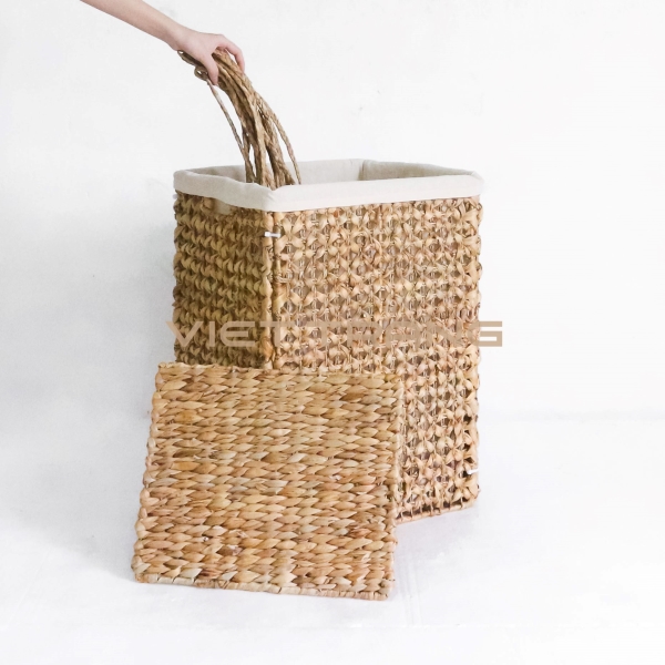 Cesta de lavandería tejida a mano